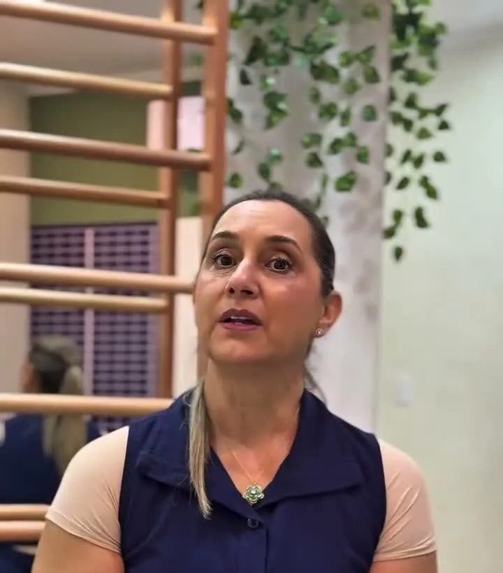 Dra. Andréia na sala de atendimento